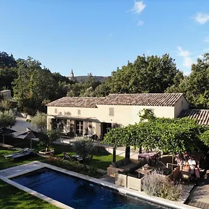 https://une-sieste-en-luberon.fr-provencehotel.com